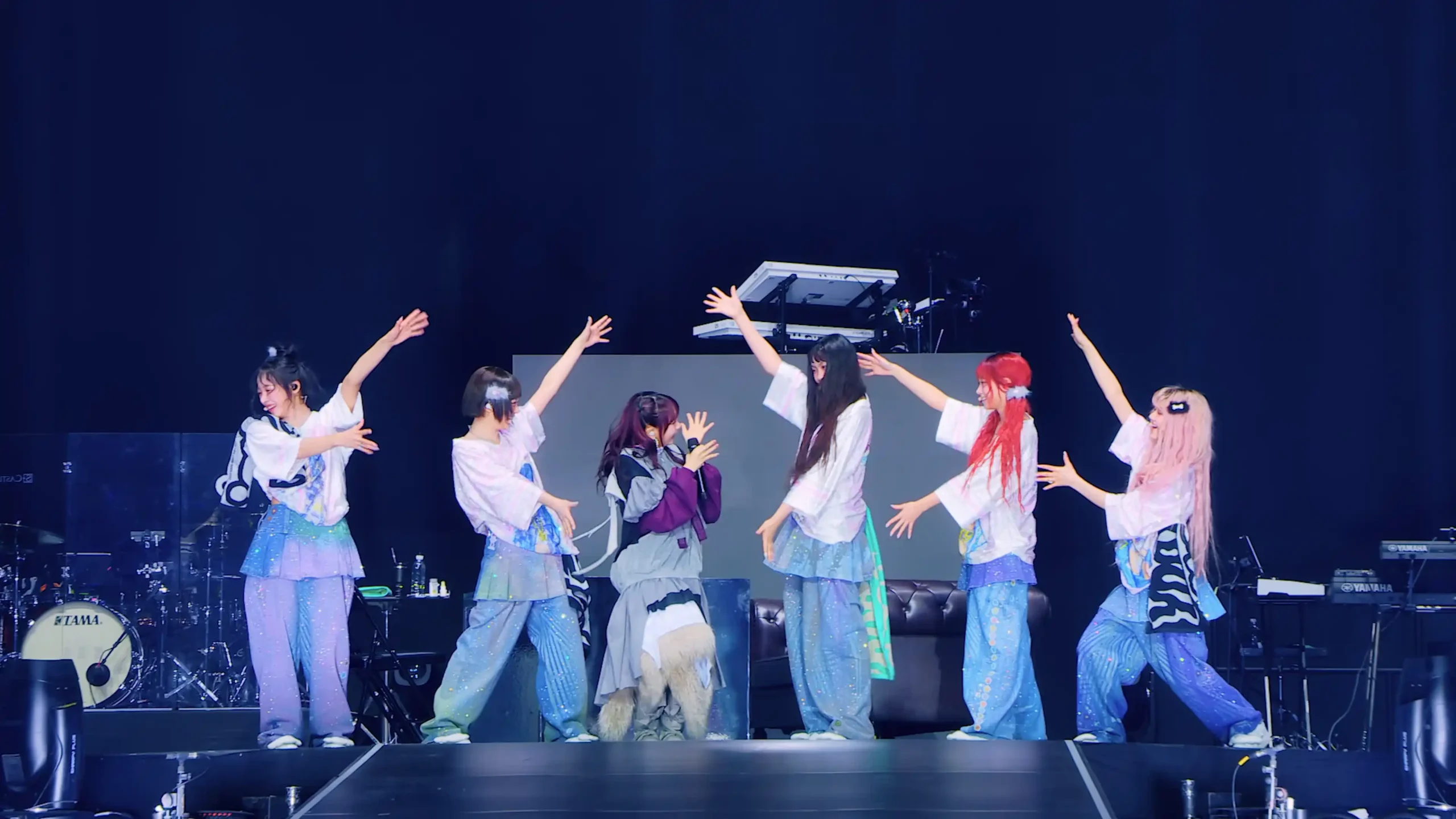 YOASOBI「Biri Biri」 Special Guest：NewJeans『YOASOBI ASIA TOUR 2024 2025 超現実｜cho genjitsu in SEOUL』 3 8 screenshot web scaled